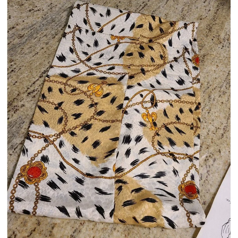 Vtg H&W Roberts Silky Animal Fluer de lis Link Print Scarf Scrunchie Earring Set